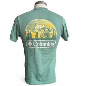 Columbia Graphic T Shirt Men’s S Green Mountains Dog Jeep Camping Outdoor NWT